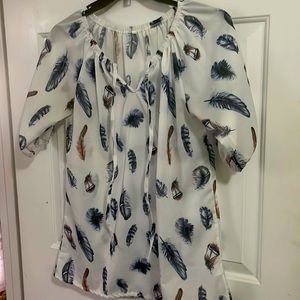 Half sleeve, feather print blouse - XL